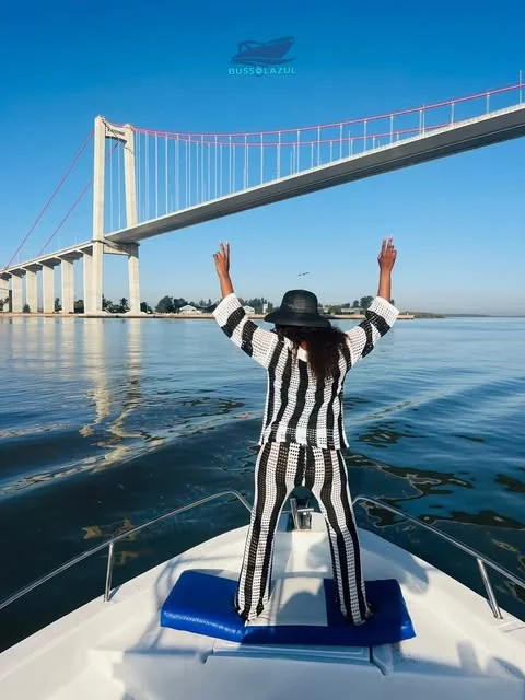 Baía de Maputo - Na proa, com a ponte ao fundo