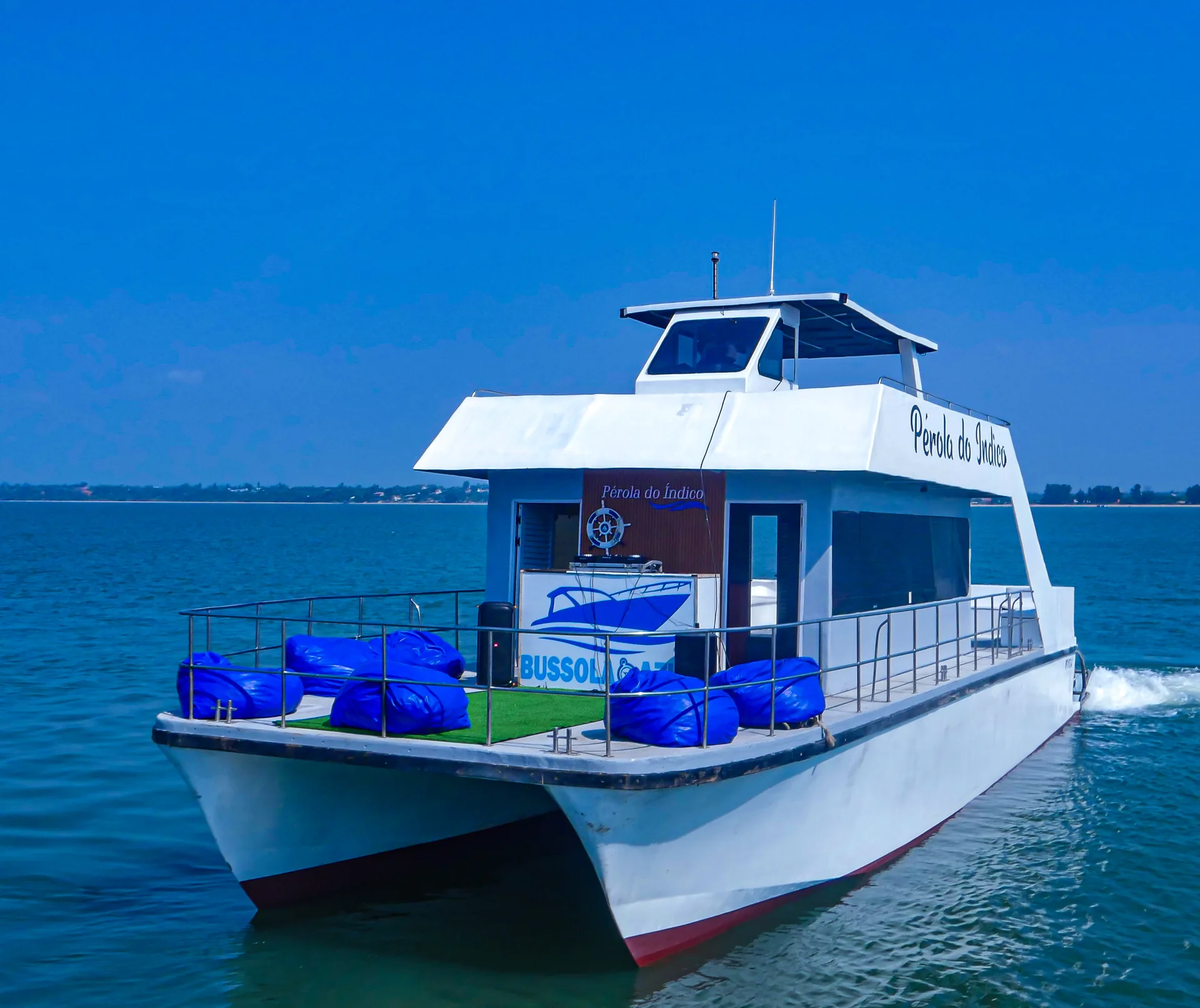 Pérola do Índico - O catamarã em navegação